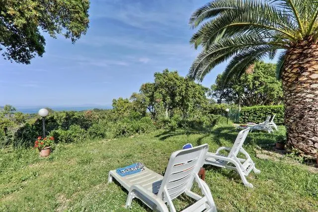 Le Querce App. Uva Appartement *